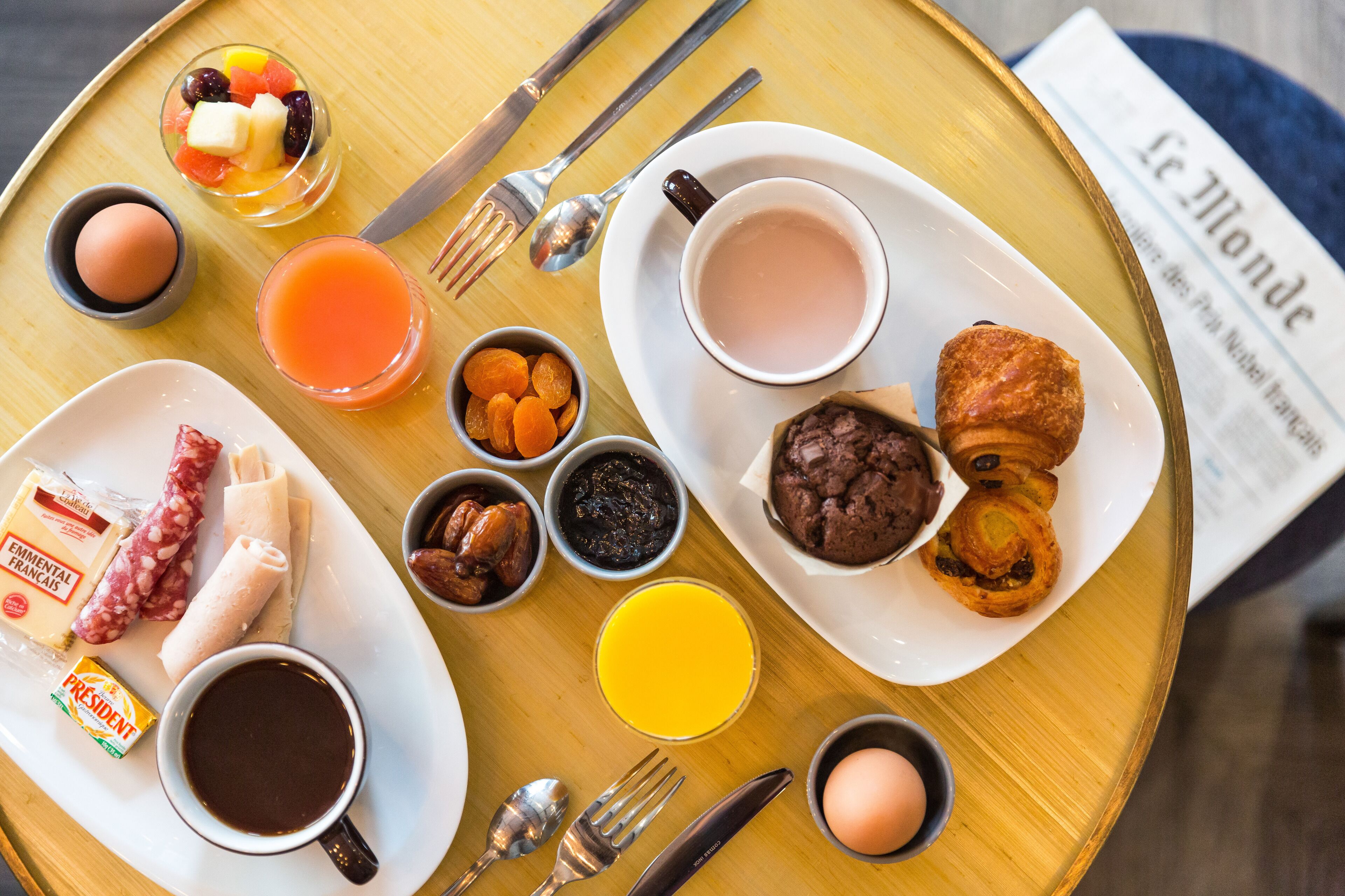 daily buffet breakfast (eur 14 per person)