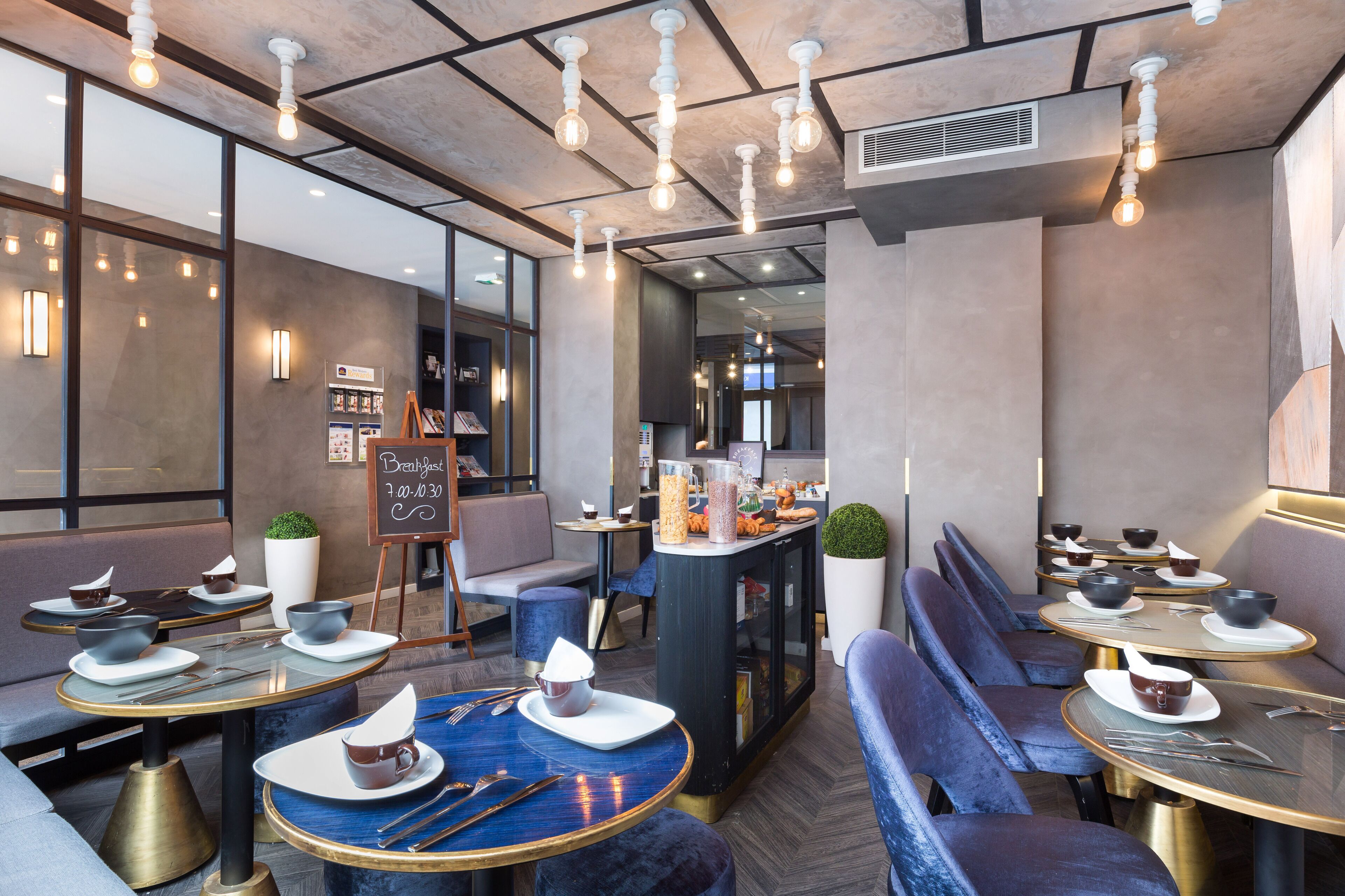 daily buffet breakfast (eur 14 per person)