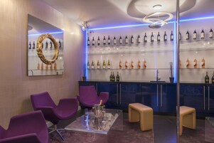 酒吧（店内）