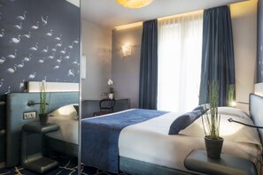 Ropa de cama de alta calidad y minibar 