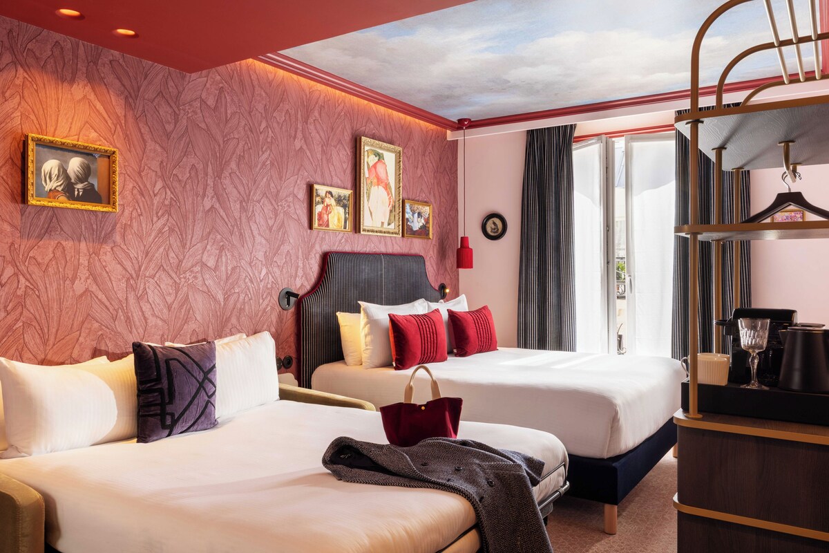 Family Room, Balcony | Premium bedding, desk, blackout drapes, iron/ironing board (on request)