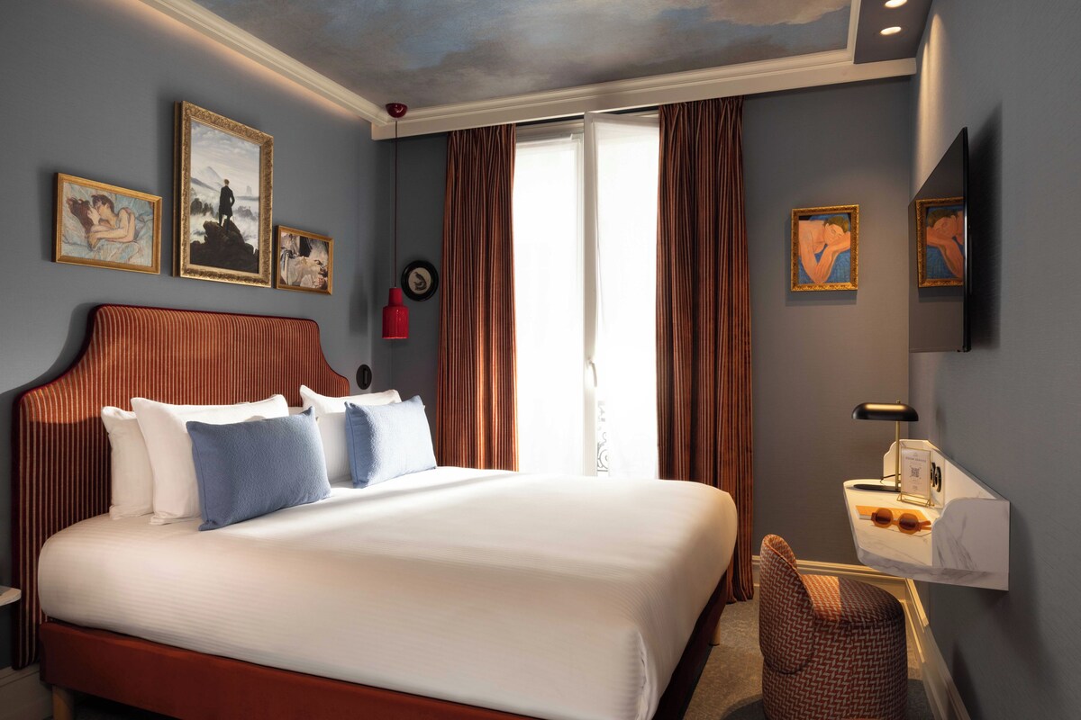 Classic Double Room | Premium bedding, desk, blackout drapes, iron/ironing board (on request)
