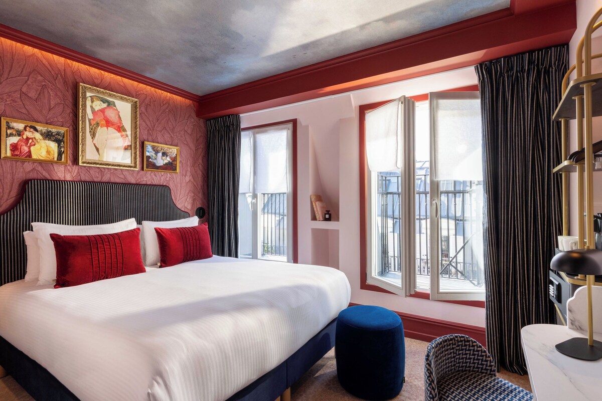 Classic Double Room, Balcony | Premium bedding, desk, blackout drapes, iron/ironing board (on request)