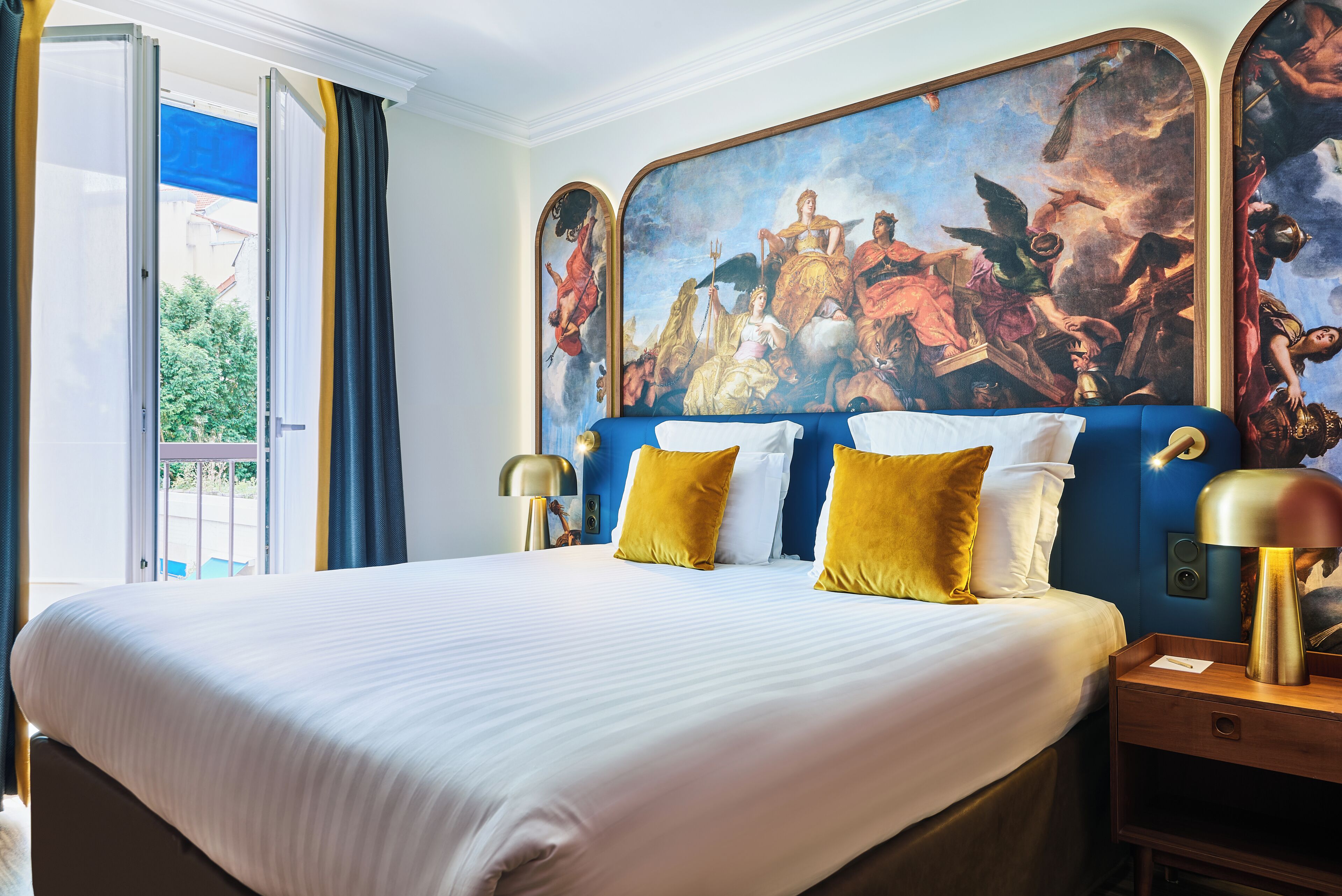 Literie de qualité supérieure, coffres-forts dans les chambres, bureau