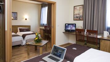 Coffres-forts dans les chambres, bureau