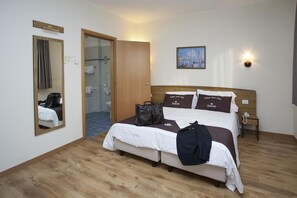Rainfall showerhead, eco-friendly toiletries, hair dryer, bidet - Tulip Inn Padova (Padova)