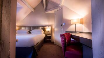 Familien-Vierbettzimmer | Hochwertige Bettwaren, Minibar, Zimmersafe, Verdunkelungsvorhänge