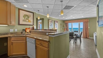 Penthouse, 2 Bedrooms, Non Smoking, Oceanfront (Suite)