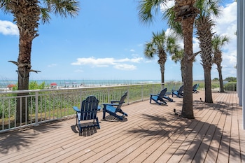 Sundeck at The Sandbar Hotel, Trademark Collection by Wyndham