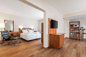 Suite | Hochwertige Bettwaren, Pillowtop-Betten, Minibar, Zimmersafe