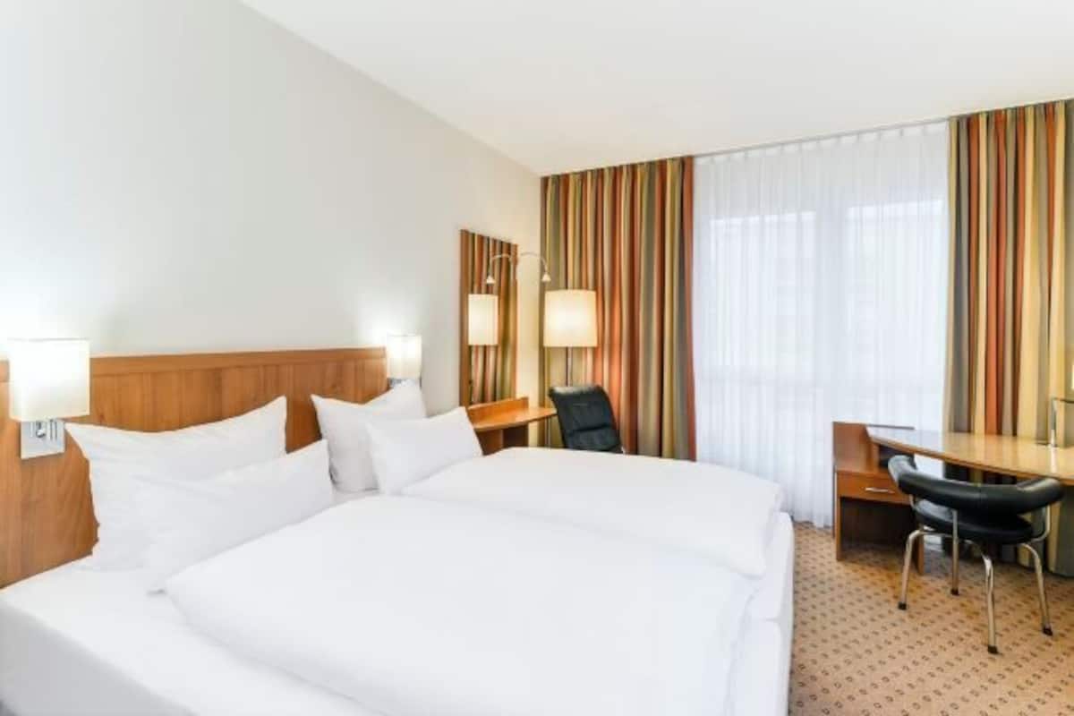 Hochwertige Bettwaren, Pillowtop-Betten, Minibar, Zimmersafe