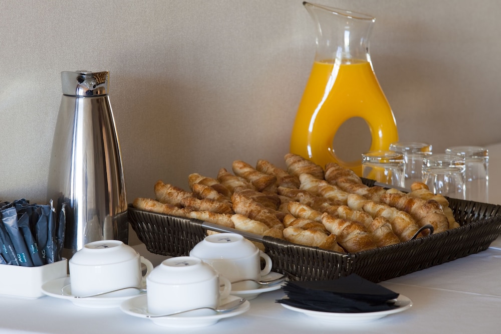 AC Hotel Alcala de Henares by null