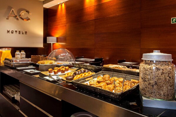 Daily buffet breakfast (EUR 15.4 per person)