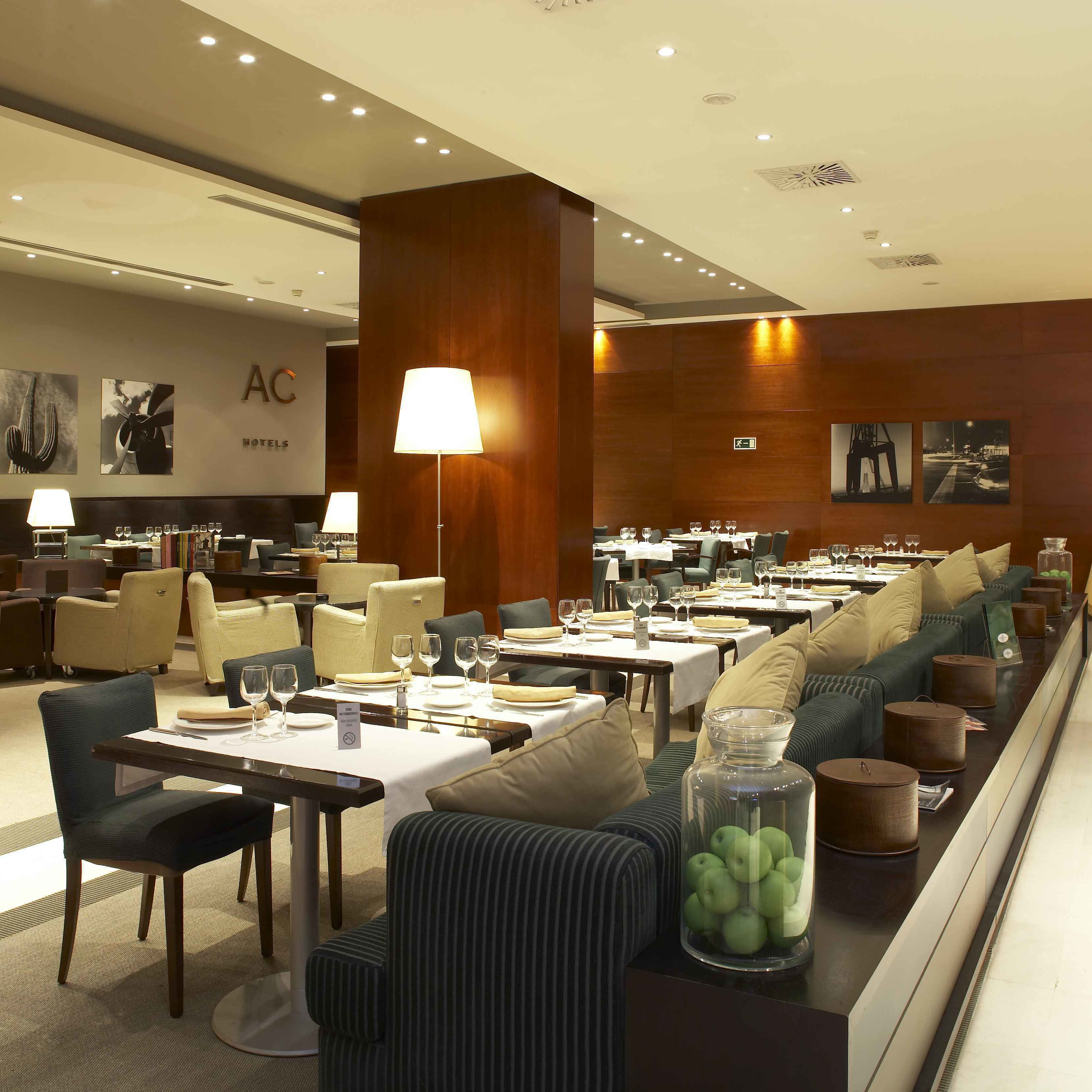 Se sirven desayunos, cenas y cocina internacional 