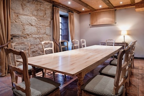 Meeting facility