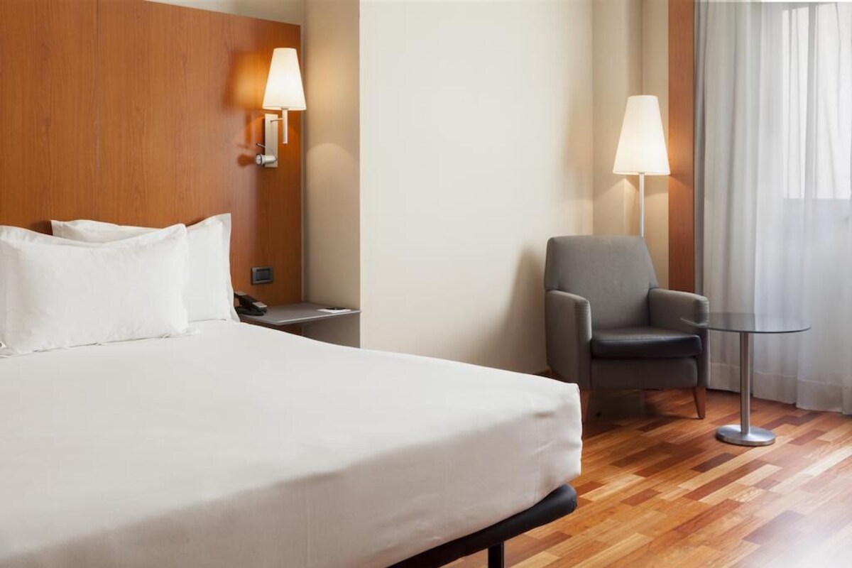 Cadar Frette Itali, peralatan tempat tidur premium, bar mini 