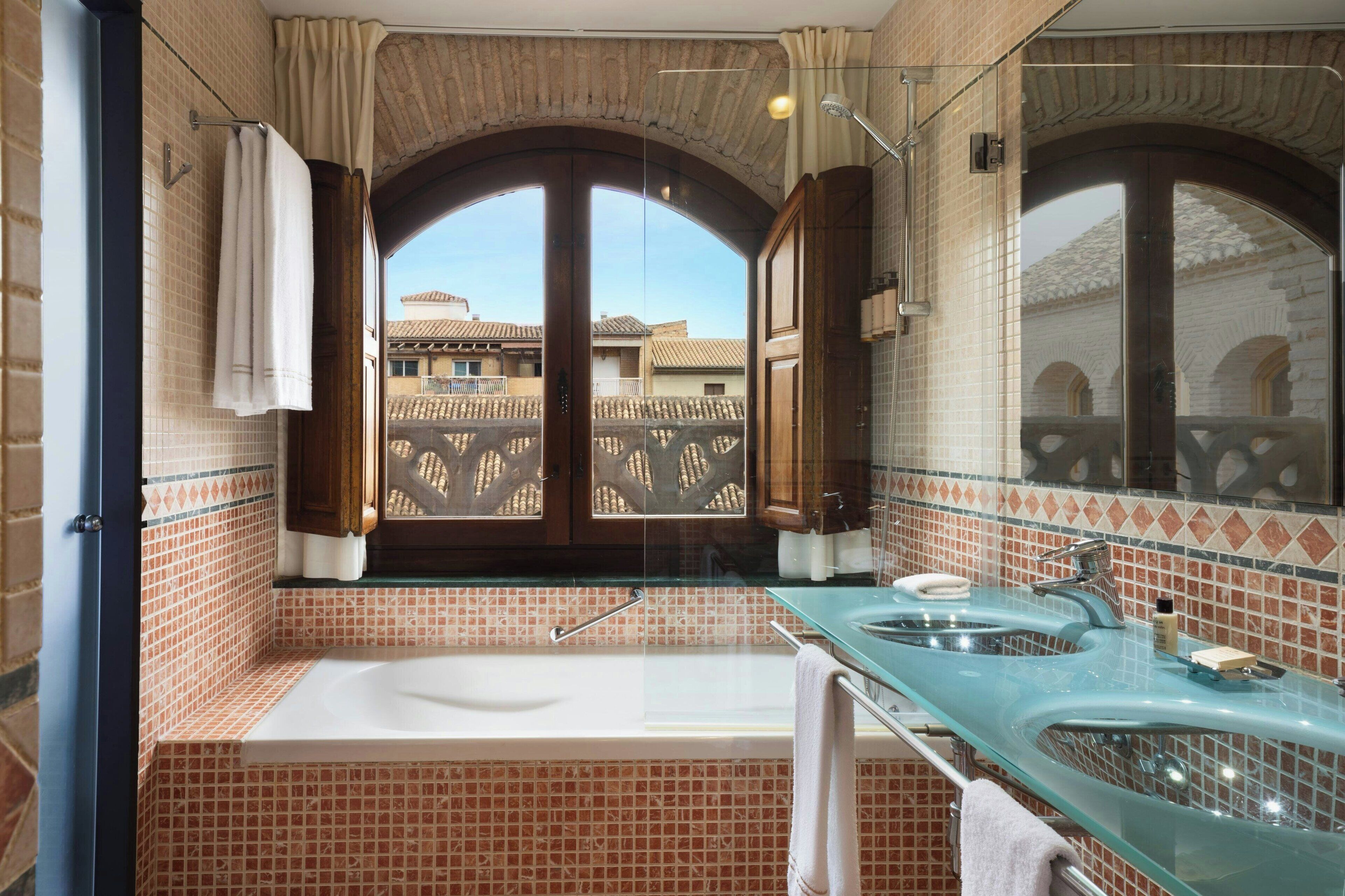 Premium Room, 2 Single Beds | Minibar, individually decorated, desk, laptop workspace