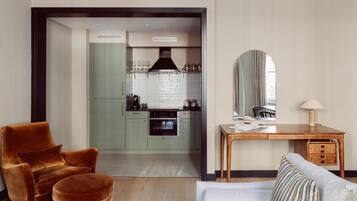 Premium One Bedroom Apartment | Private kitchen | Fridge, microwave, oven, stovetop