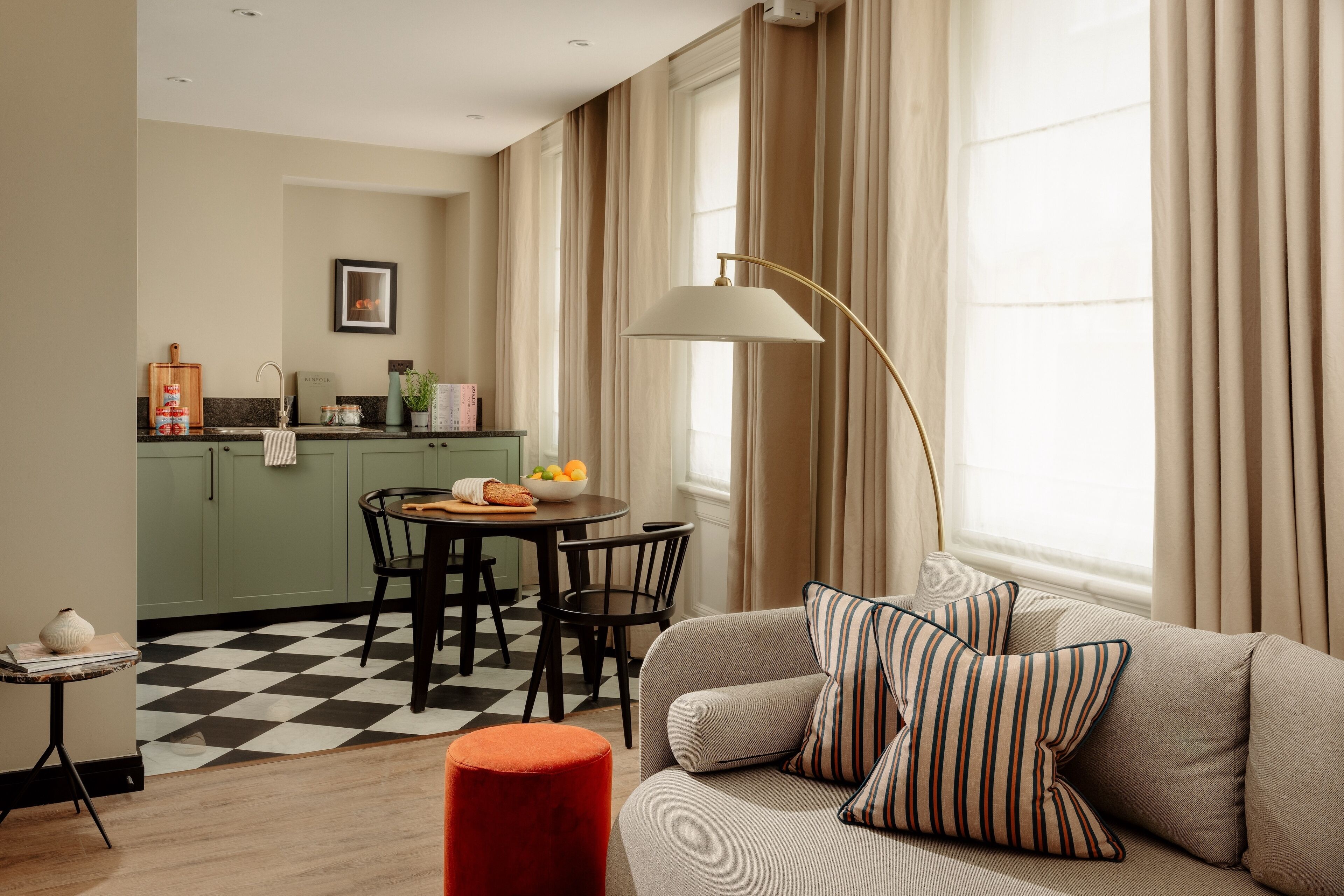 Studio | Private kitchen | Fridge, microwave, oven, stovetop