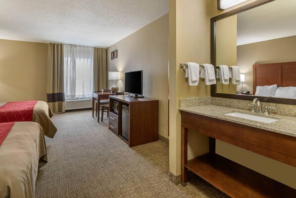 Standard Room, 2 Queen Beds, Non Smoking | In-room safe, desk, iron/ironing board, free WiFi - Comfort Inn Walcott near Davenport (Walcott)