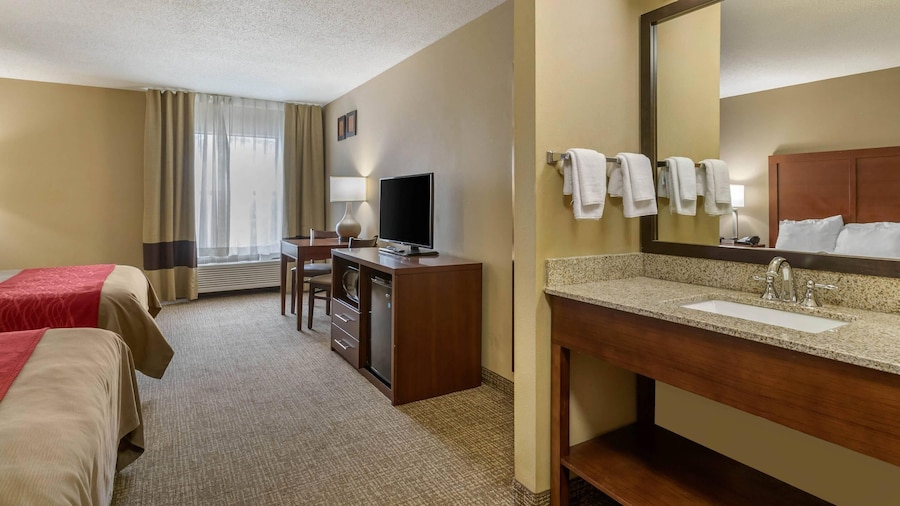 Comfort Inn Walcott near Davenport