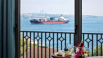 Premium bedding, minibar, in-room safe, individually decorated