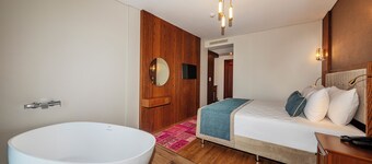 Triton Hotel