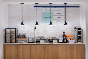 Free daily continental breakfast  - Garner Hotel Liberty Lake by IHG (Liberty Lake)