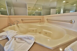 Premium Suite, 1 King Bed, Non Smoking (1 Bedroom)