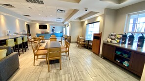 Free daily buffet breakfast