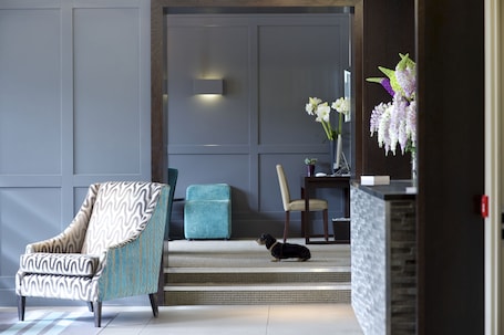 Saguão. The Lodge Hotel - Putney