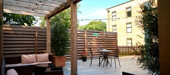 The Lodge Hotel - Putney
