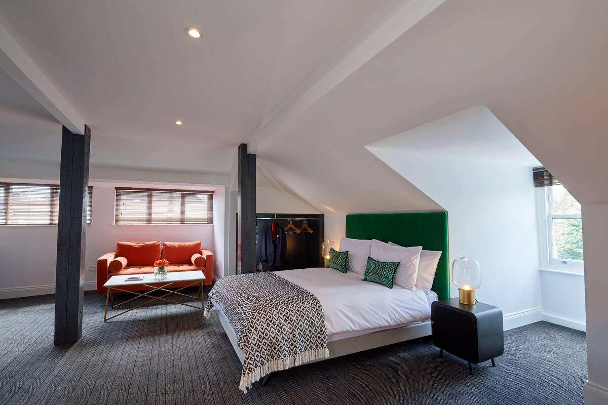 Studio (Loft) | In-room safe, desk, soundproofing, iron/ironing board