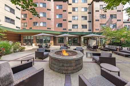Property amenity. Courtyard by Marriott Boston Waltham