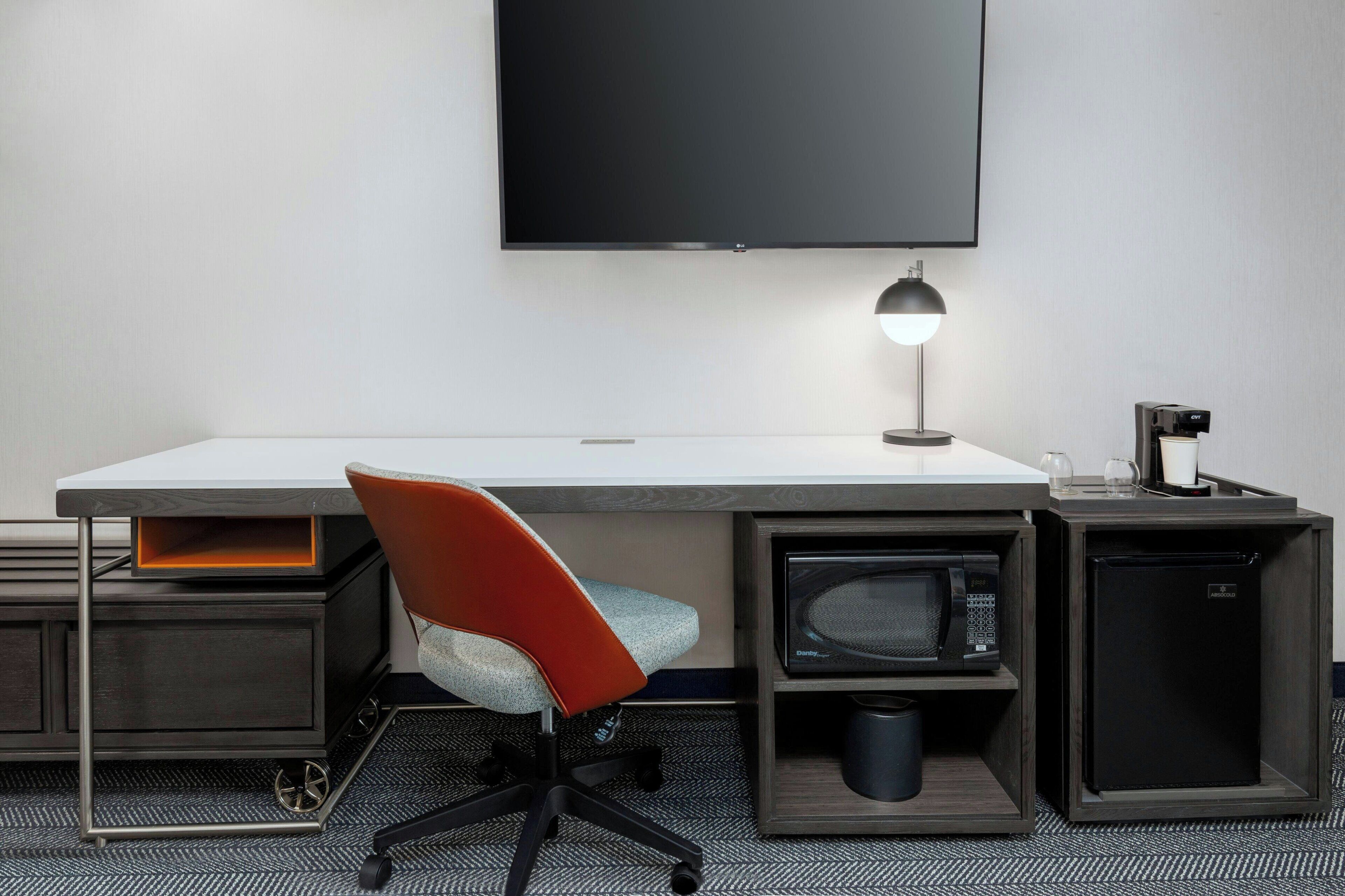 in-room safe, individually decorated, individually furnished, desk