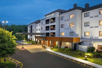 Courtyard By Marriott Danbury