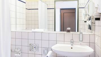 Douche, articles de toilette écologiques, sÚche-cheveux