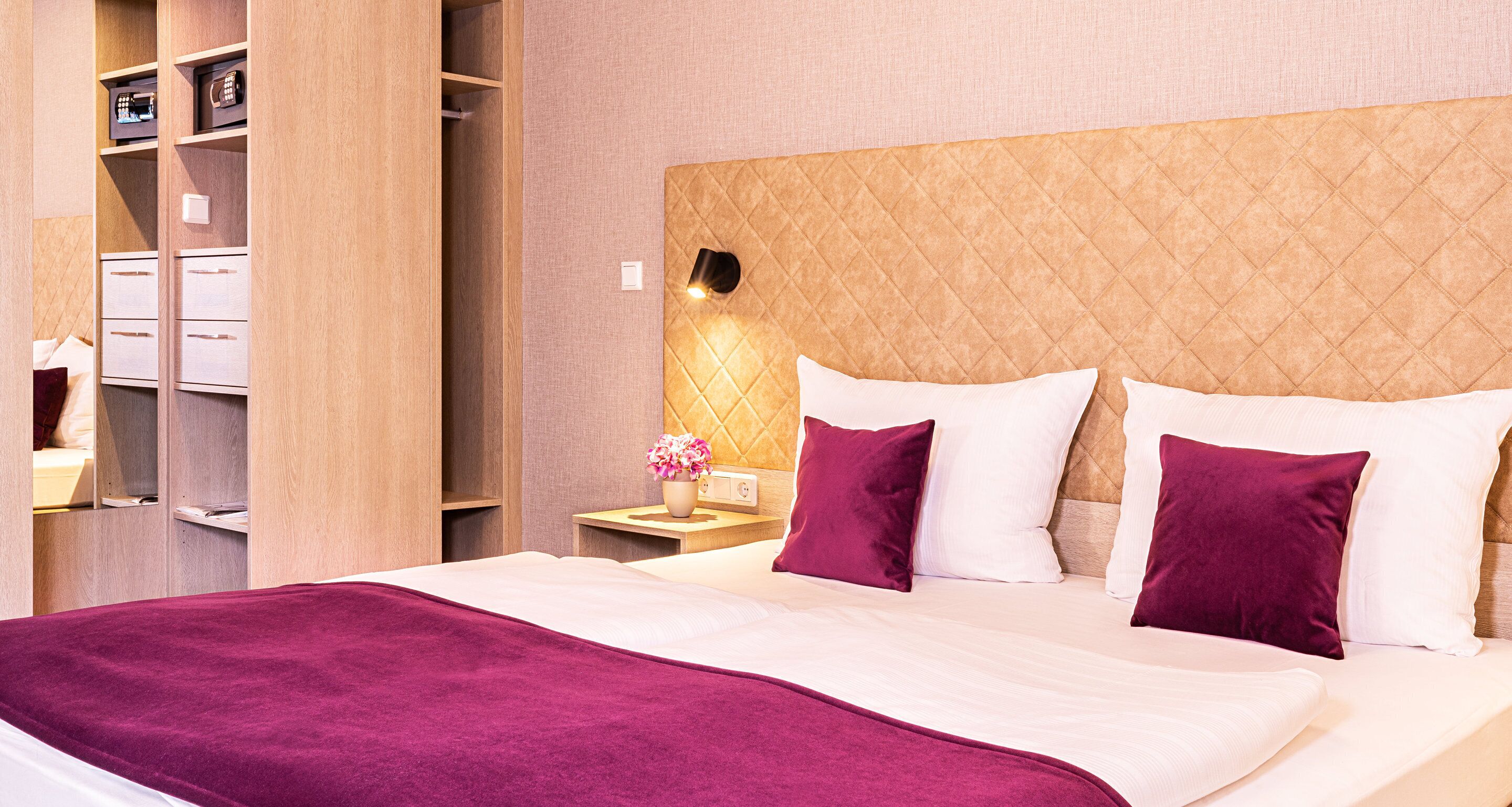 1 bedroom, hypo-allergenic bedding, in-room safe, desk