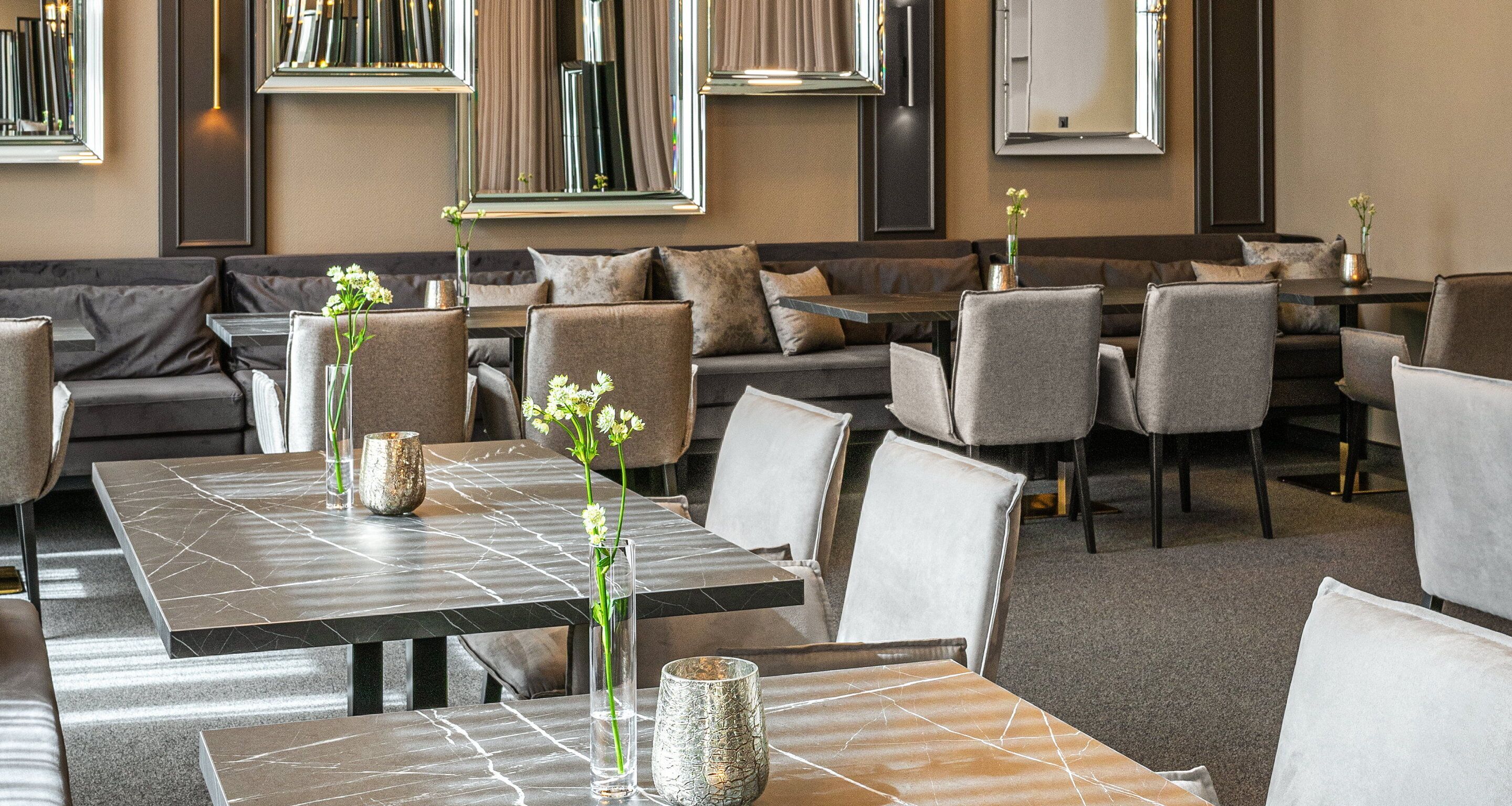 breakfast and dinner served, german cuisine