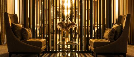 Breakfast and dinner served, German cuisine