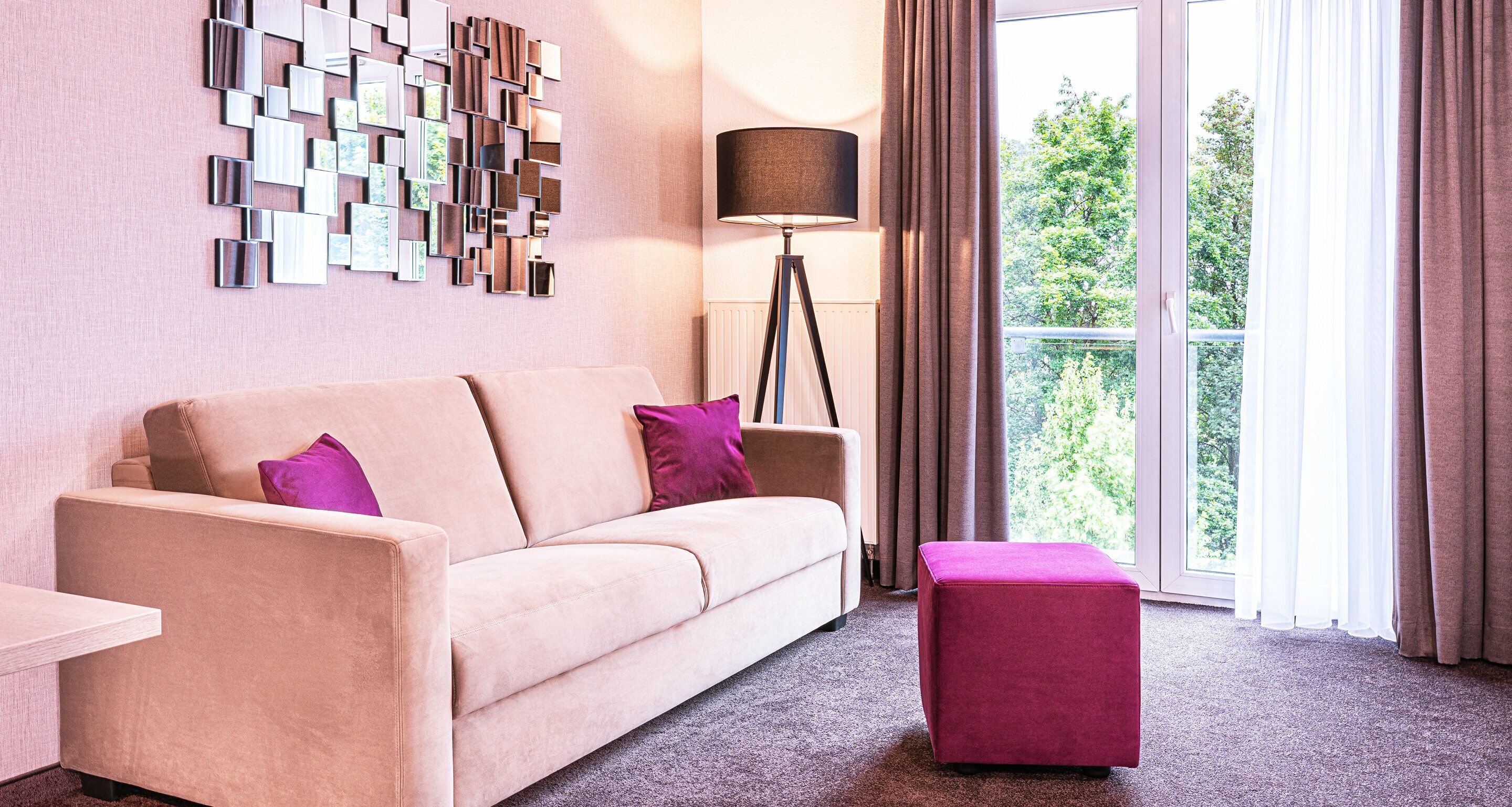 Suite | Oppholdsområde | En 32-tommers LCD-TV med Parabol-TV samt TV