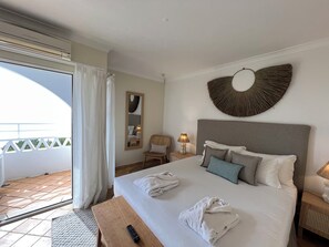 Down duvets, in-room safe, soundproofing, iron/ironing board - Pestana Palm Gardens (Lagoa)