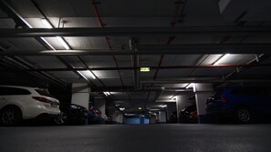 Parken ohne Service (19 EUR pro Tag)