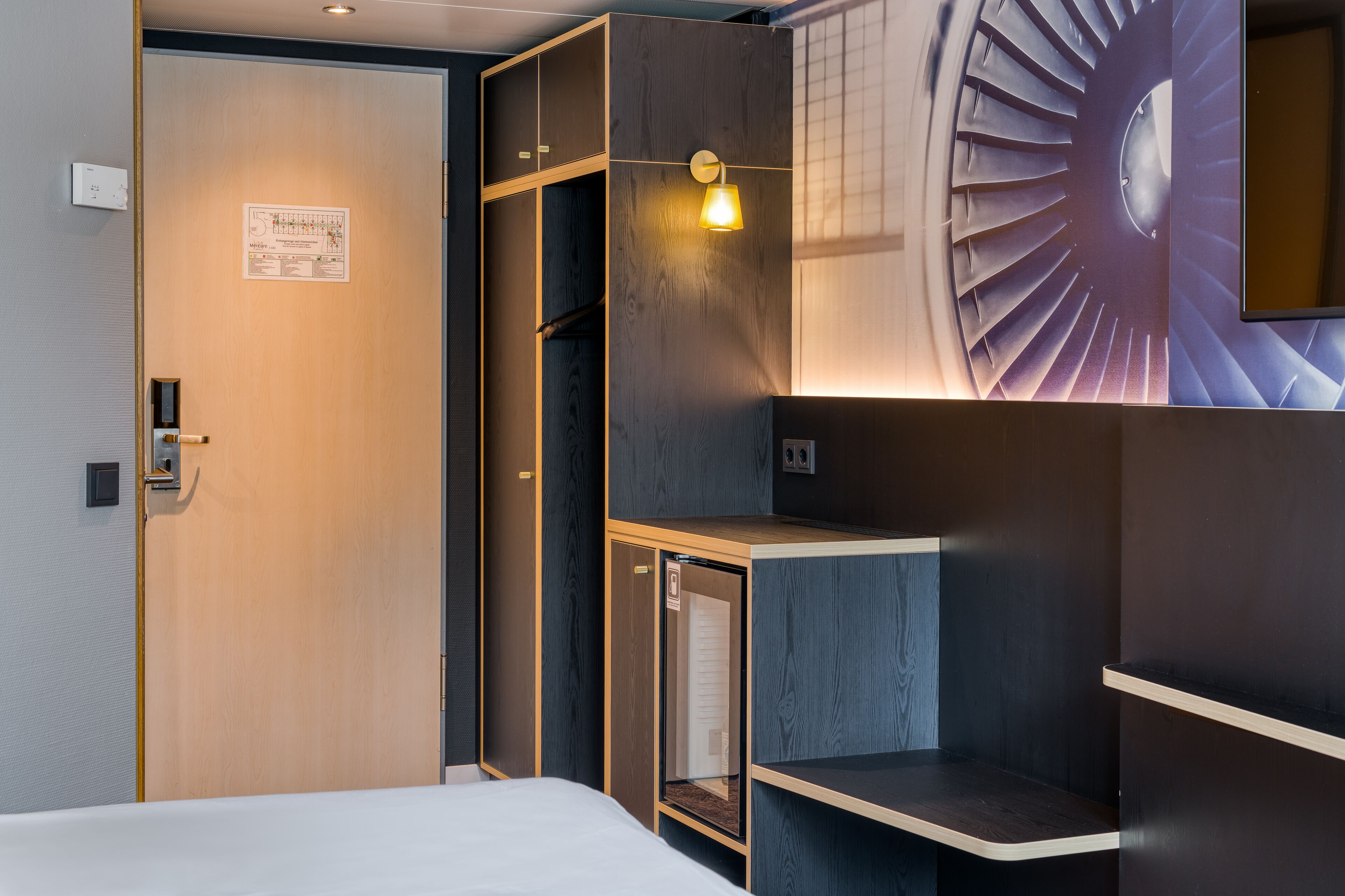 premium bedding, down duvets, in-room safe, desk