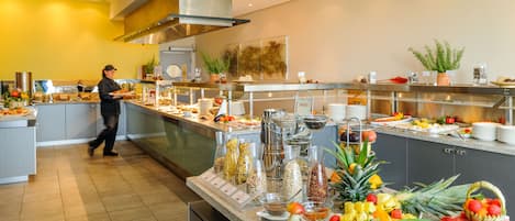 Daily buffet breakfast (EUR 19 per person)