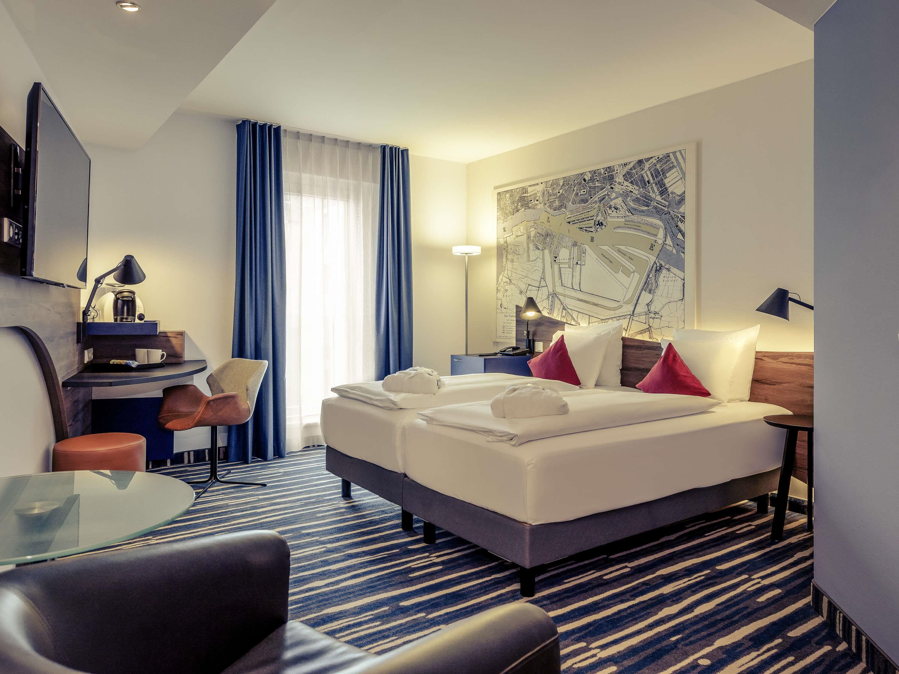 Privilege Room with King Size Bed, Courtyard Location | Hypo-allergenic bedding, in-room safe, desk, laptop workspace