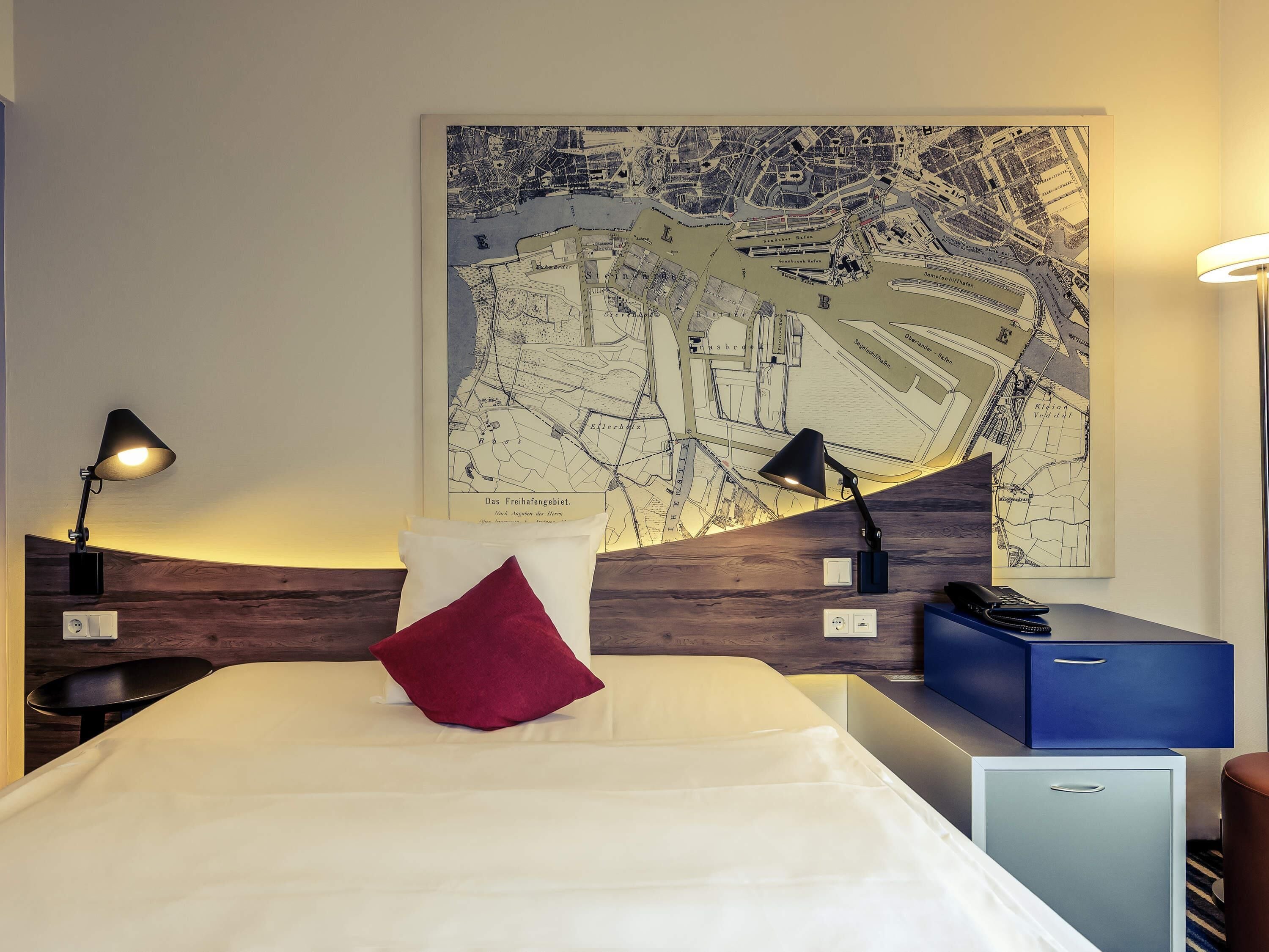 Hypo-allergenic bedding, in-room safe, desk, laptop workspace