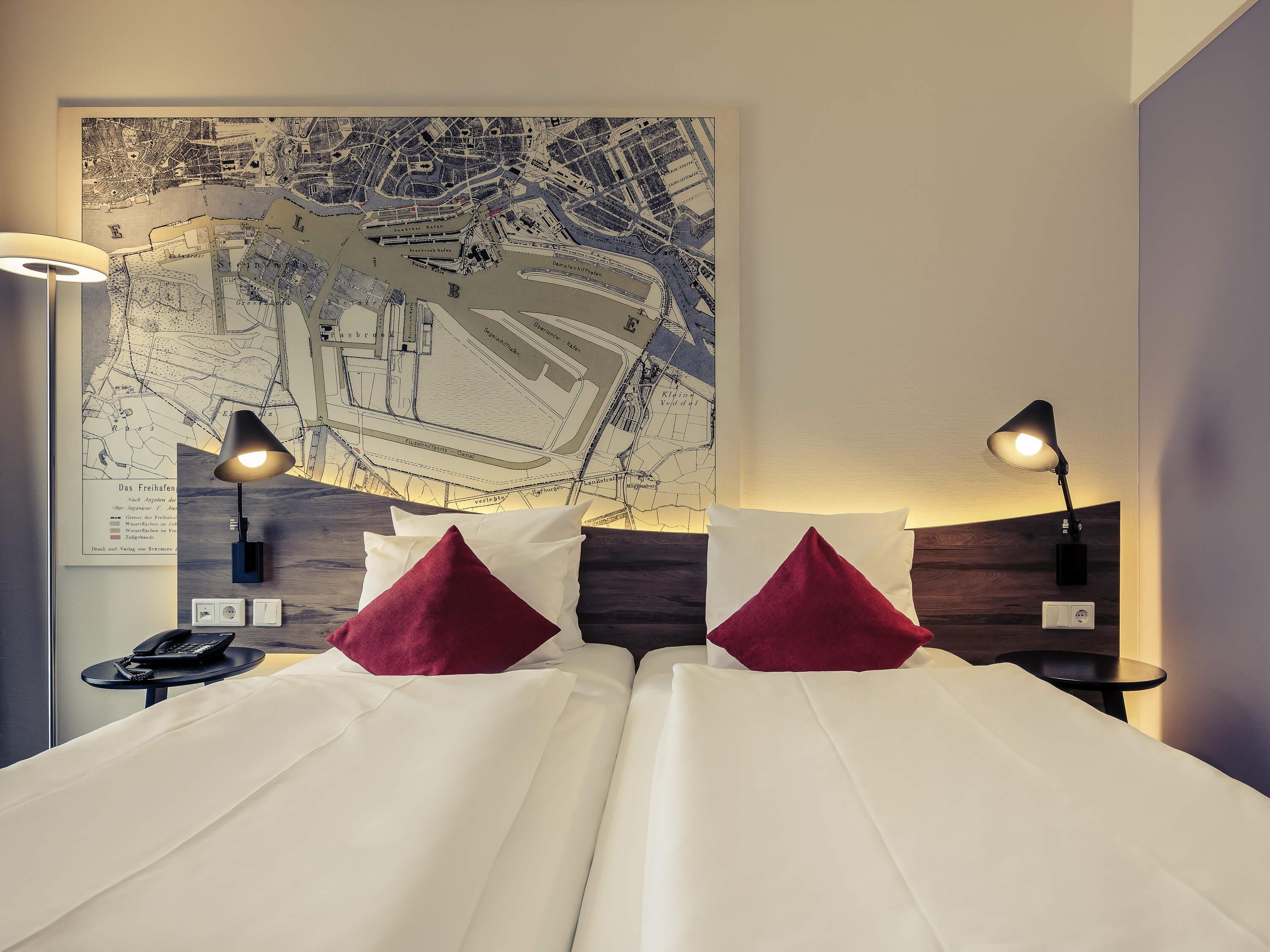 Standard Room, 1 Double Bed | Hypo-allergenic bedding, in-room safe, desk, laptop workspace