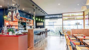 Bar (in der Unterkunft)