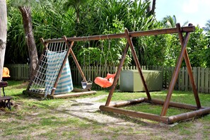 Children’s play area – outdoor